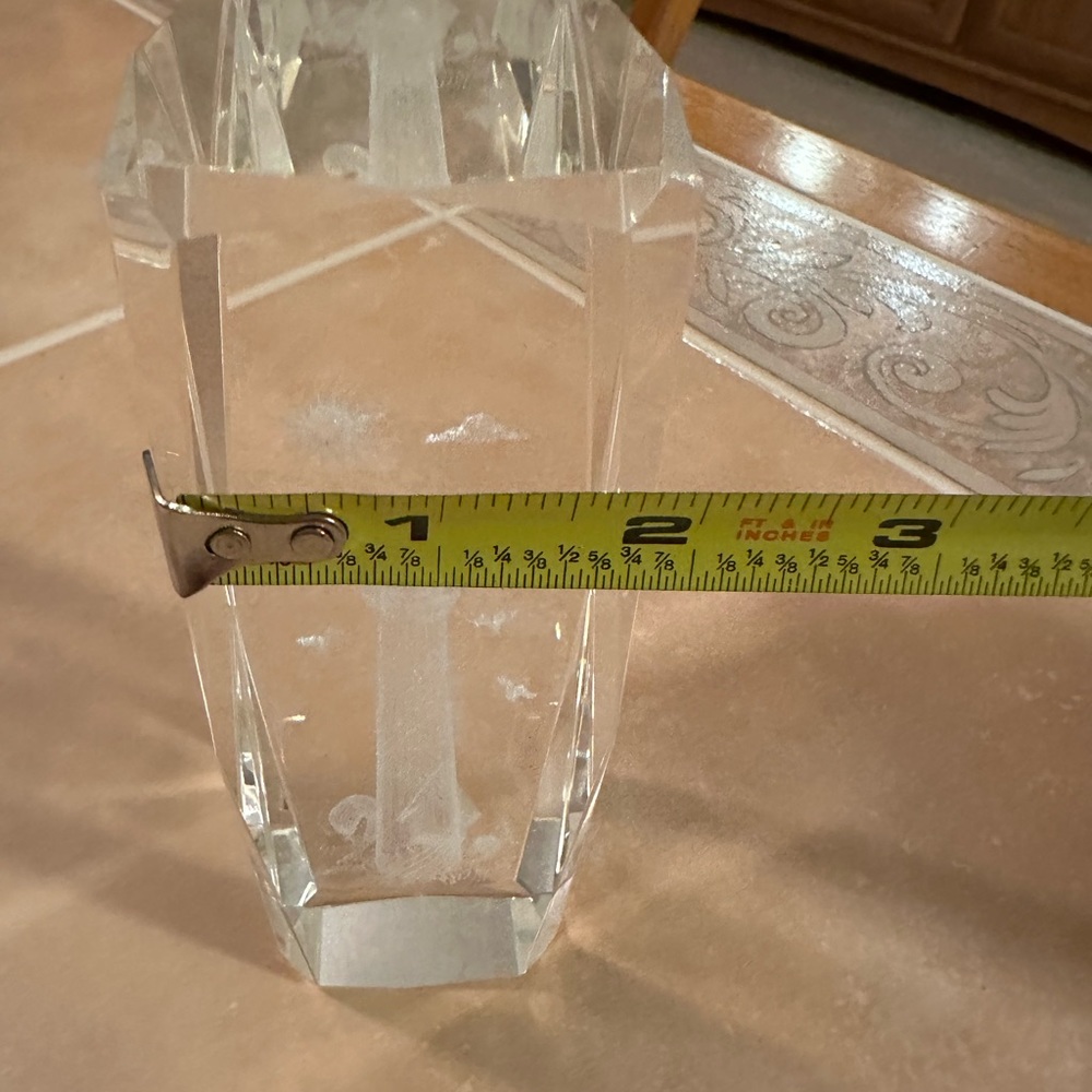 Crystal Paperweight Etched inside W/ Lighthouse and Seagulls - Picture 6 of 6